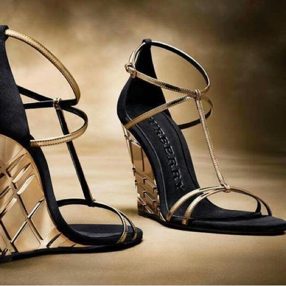 Burberry 'Hayfield' Wedge Sandals, Size 39.5  black Gold Burberry Designer Shoes - Picture 1 of 14
